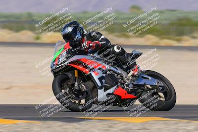 media/Oct-09-2022-SoCal Trackdays (Sun) [[95640aeeb6]]/Turn 3 (930am)/